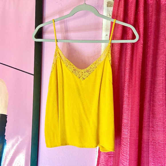 Forever 21 Tops - Forever 21 Summer Clearance Slouchy Yellow Lacey Tank Top Cami Womens Medium